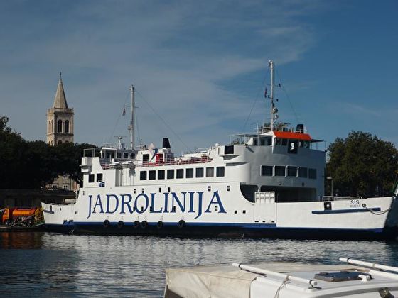 Ferry de compagnie maritime Jadrolinija